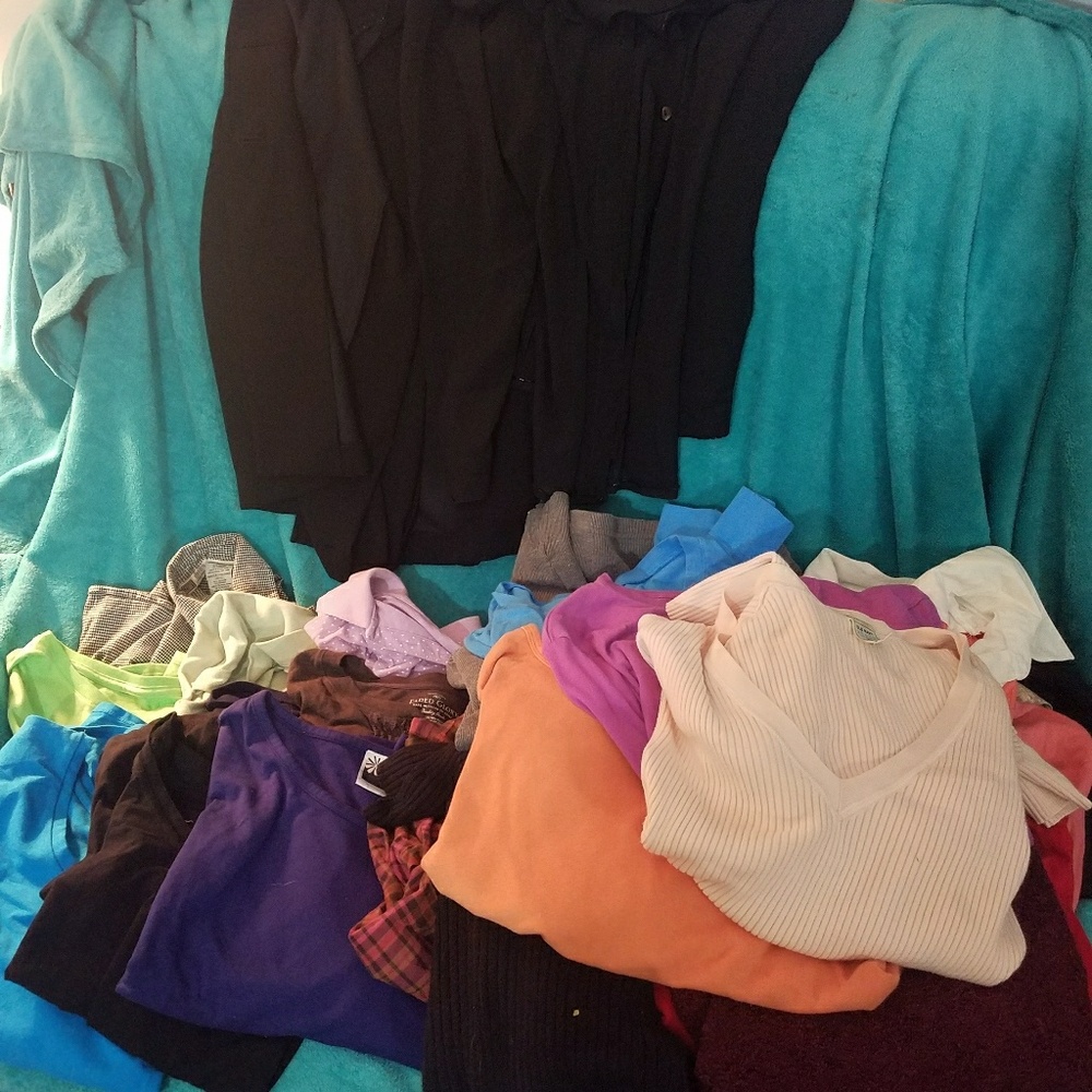 27 pc lot XL/1X Women's Tops